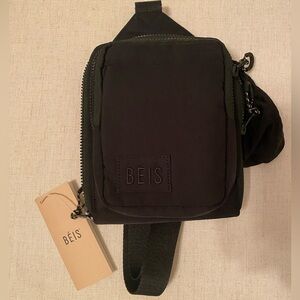 Beis sports sling in black NWT